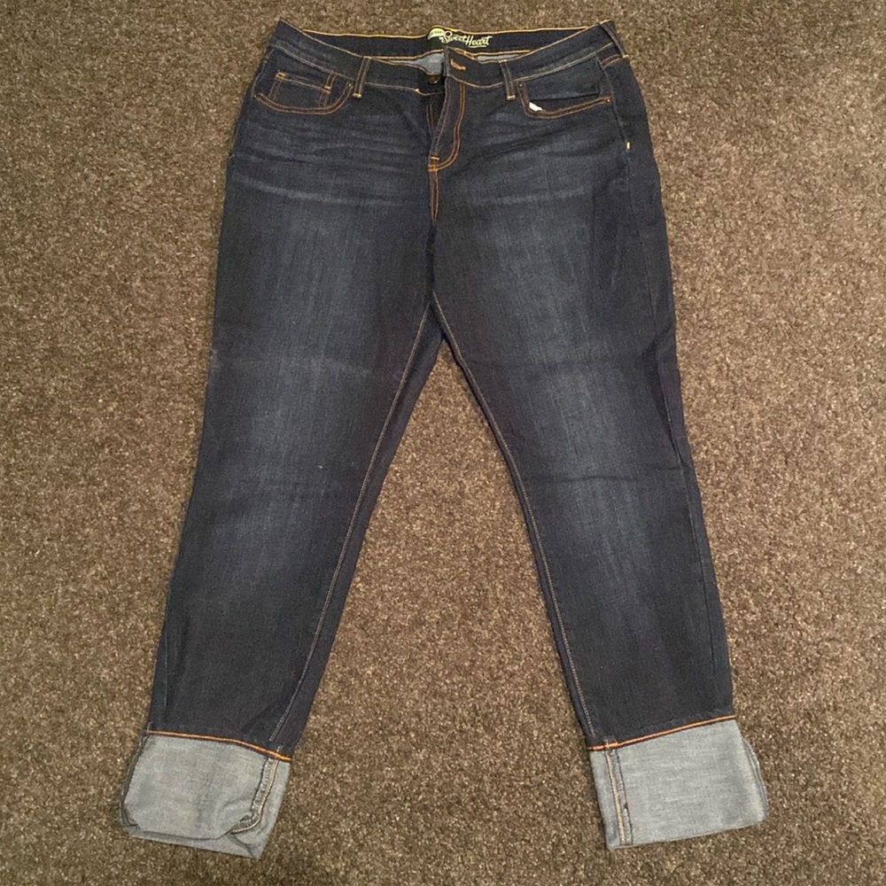 Old Navy jeans size 14 long wear straight or cuffed. Little bit of a stretch